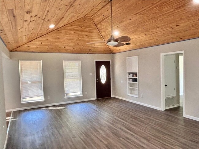 Photo - 4577 Emerald Dr E