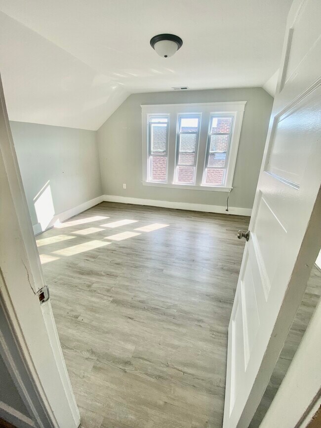 Photo - 127 June St Unit 3