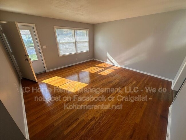 Photo - 5216 NE 44th St