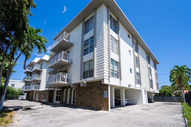 1220 71st St Unit 37