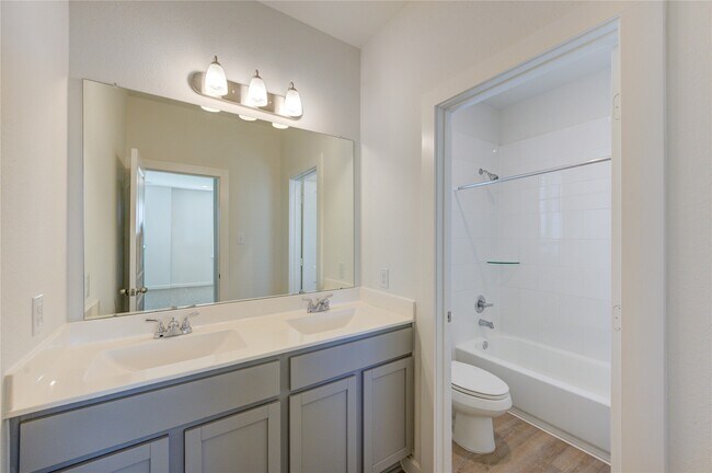 Building Photo - 31918 Holland Arbor Trl