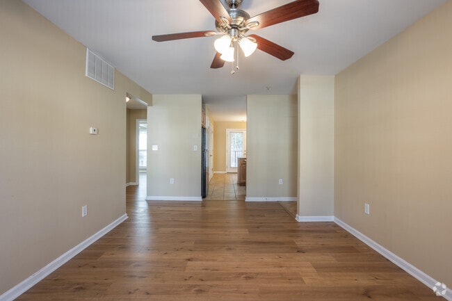 2BR, 2BA - 1,109SF - Living Room
