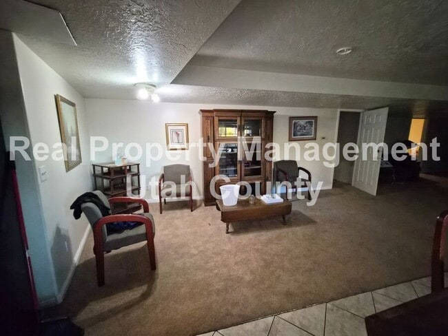 Photo - 22 W 400 N St