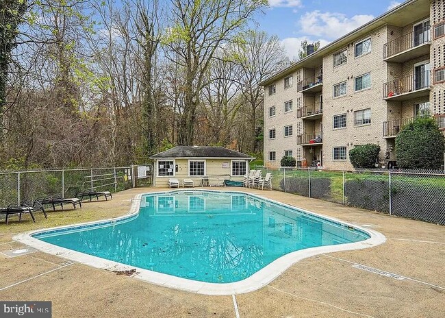 Photo - 1531 Colonial Dr Unit 104