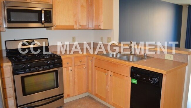 Photo - 333 W Mifflin St