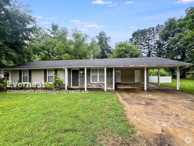 Building Photo - 3685 Woodland Dr Rental