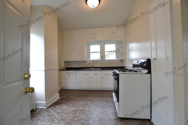 Photo - 801 N Bluff St Unit 801 Bluff #2
