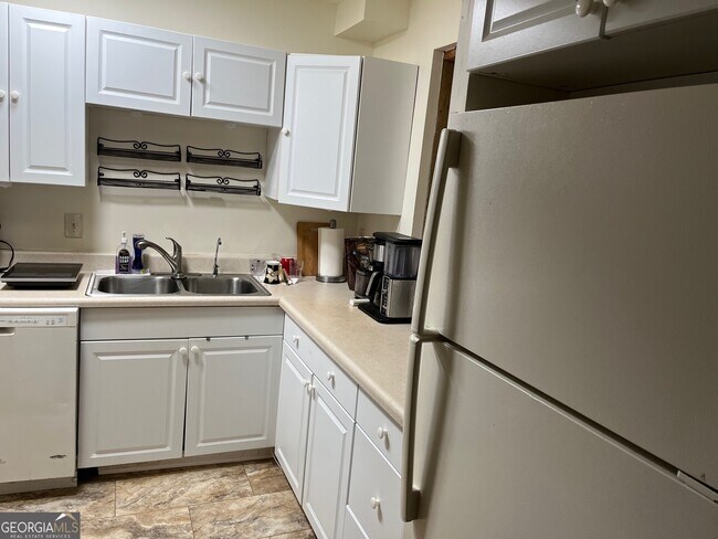 Photo - 239 Shakespeare Dr