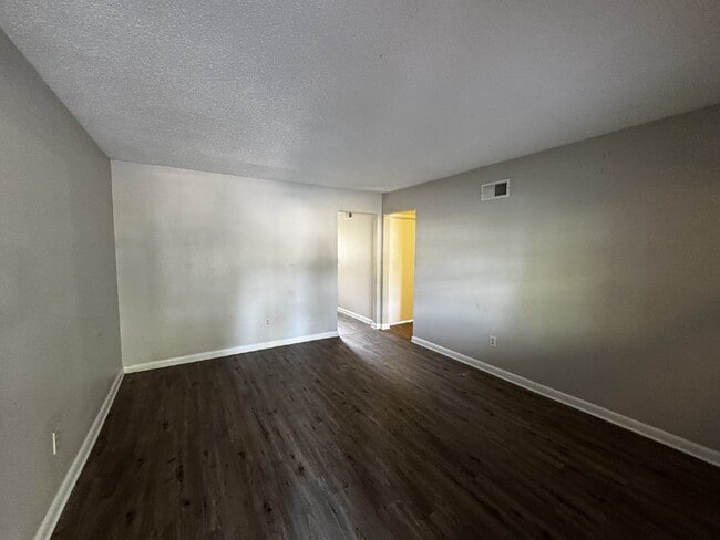 Photo - Duplex For Rent
