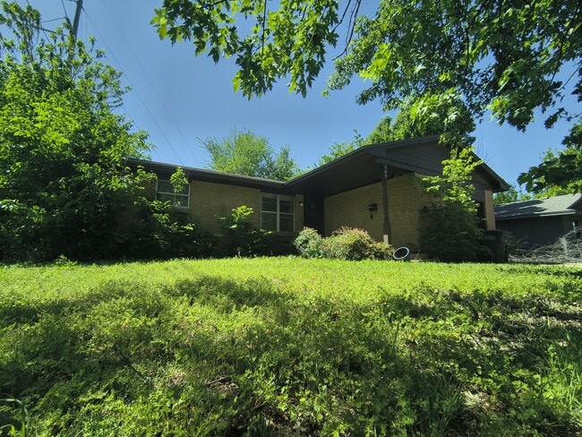 Building Photo - 140 Ridgecrest Rd