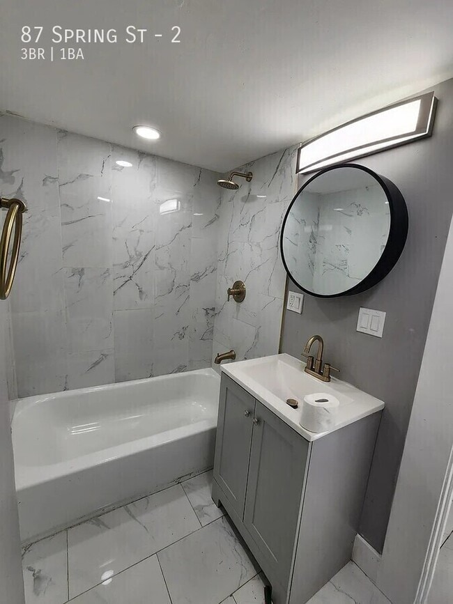 Photo - 87 Spring St Unit 2