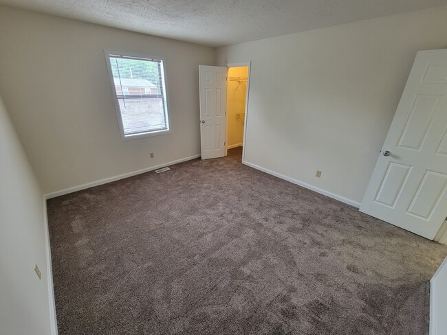 Photo - 21 Country Elm Mnr