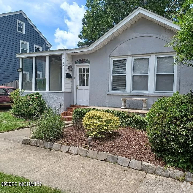 Building Photo - 306 S Eastern St Rental