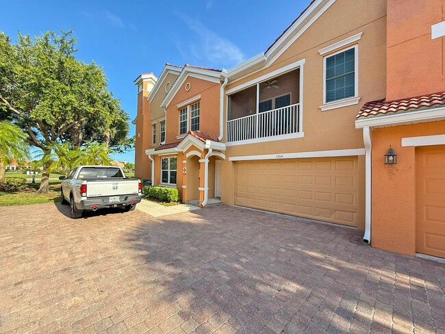 WATER, INTERNET AND CABLE INCLDED!!! 3 bed... - WATER, INTERNET AND CABLE INCLDED!!! 3 bed... Casa