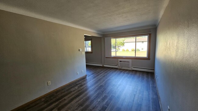 Photo - 1820 Bromley St Apartment