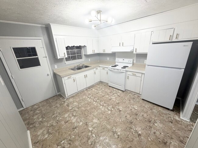 Photo - 525-511 11th Ave