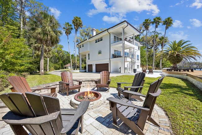 14030 Mandarin Oaks Ln