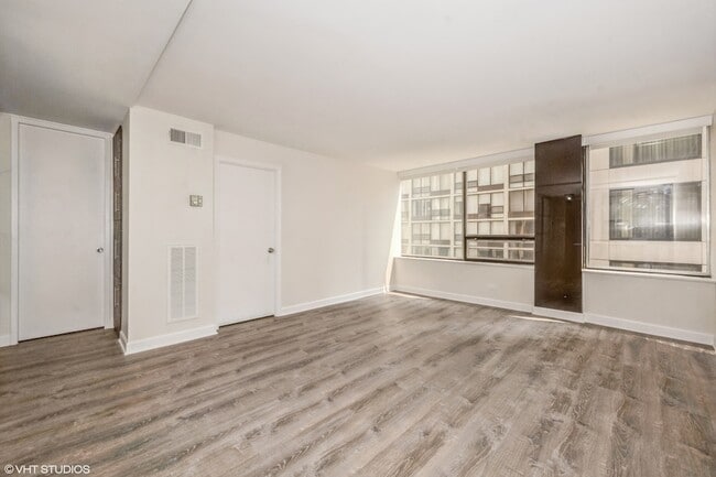 Photo - 233 E Erie St Unit 1108