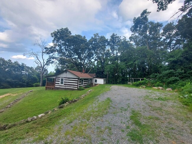 Photo - 4211 Yellow Mountain Rd