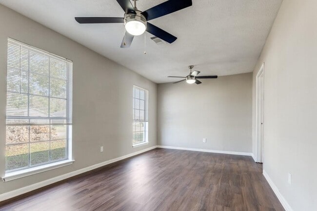 Photo - 3120 Royal St