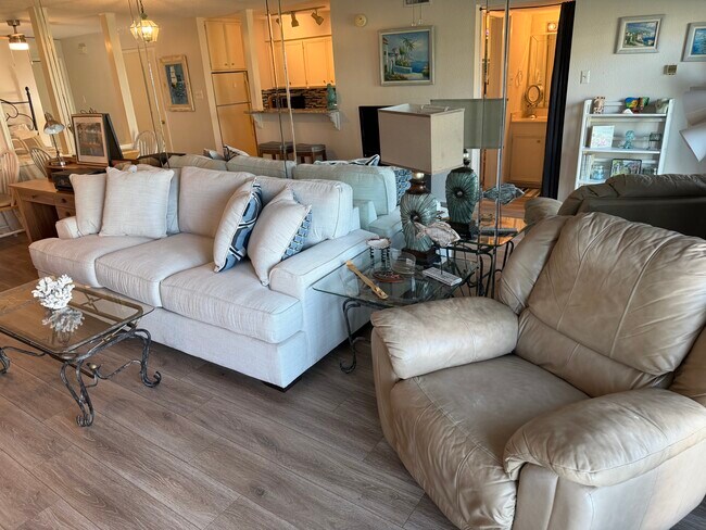 104 Yacht Club Ln Unit 104