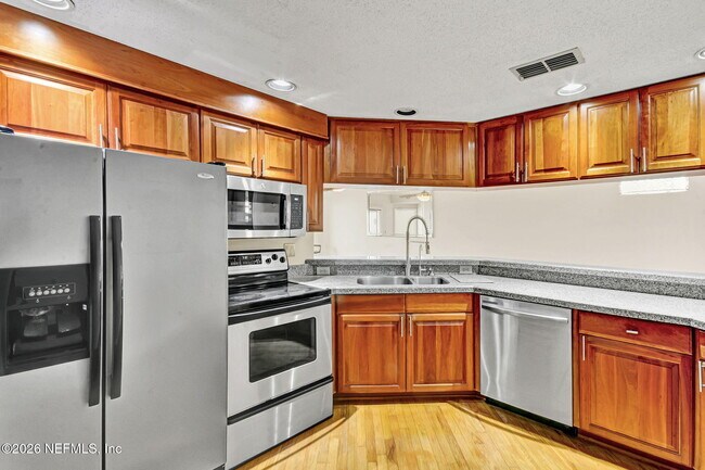 Photo - 2099 Winterbourne W Unit 306