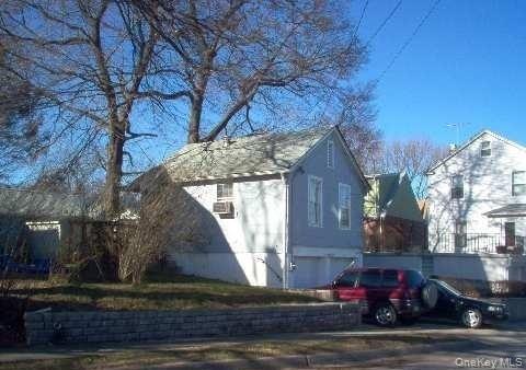 Building Photo - 1 Birchwood Ave Unit Cottage