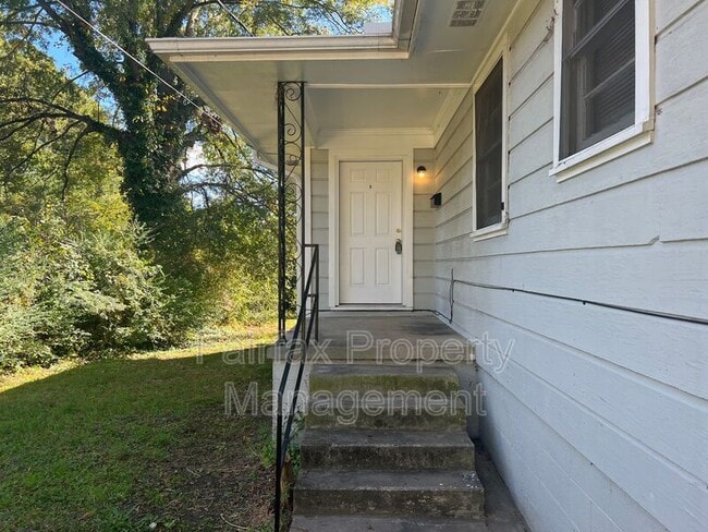 Photo - 512 Burlington Ave Unit B