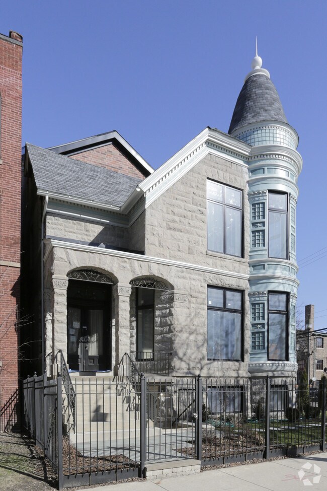 Photo - 1418 W Addison