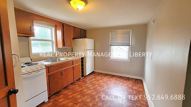 Photo - 412 N Cedar St