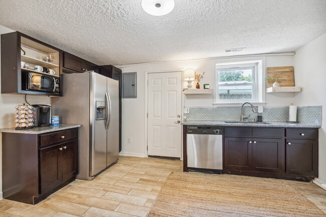 Photo - 135 Elmhurst Ave