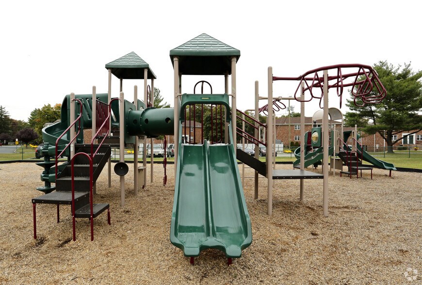 Beaver Brook Gardens Apartments For Rent in Lincoln Park, NJ