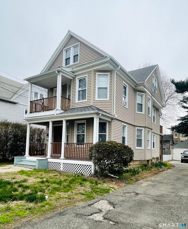 Building Photo - 46-48-48 Morehouse St