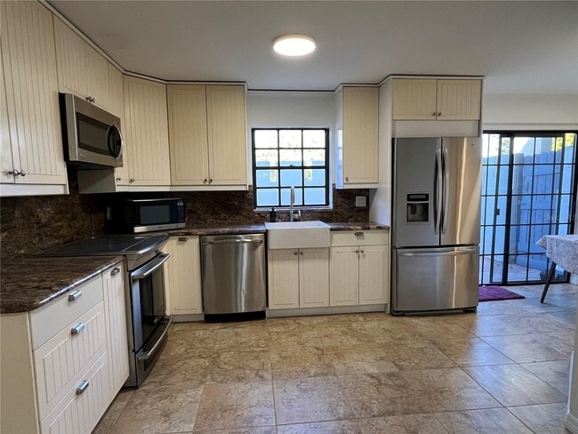 Photo - 18714 Wimbledon Cir