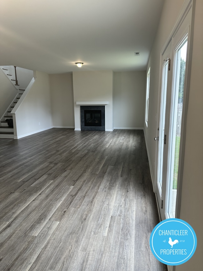 Photo - 2528 Reynolds Dr