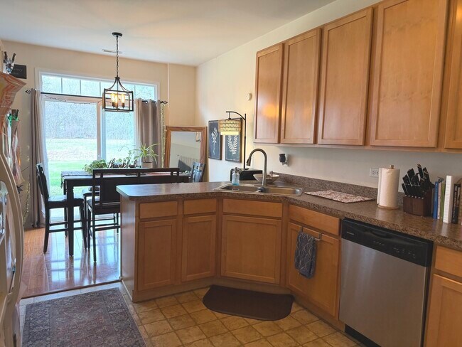 Photo - 2554 Evergreen Cir