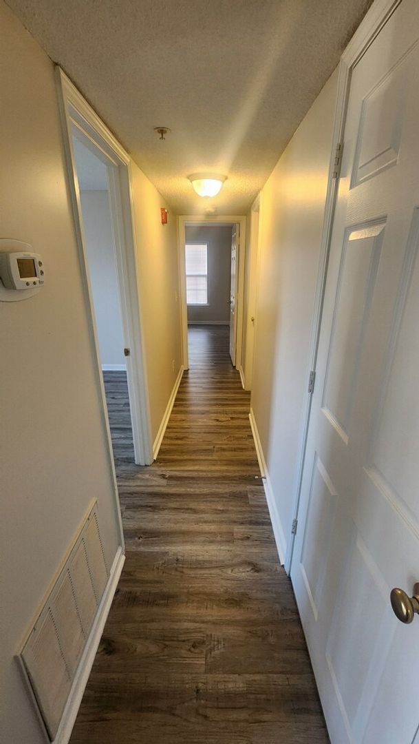 Photo - ****** $200 OFF FIRST FULL MONTH OF RENT ******