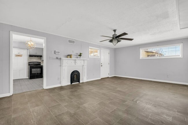 Photo - 2 bed/1 bath apartment
