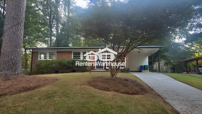Building Photo - 1108 Greenbriar Cir Rental