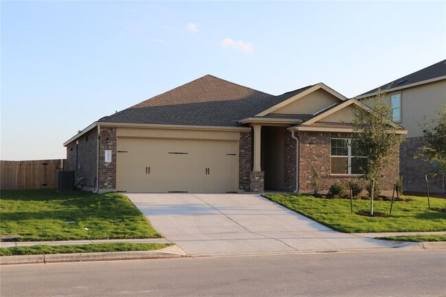 Photo - 1032 Hillrose Dr House