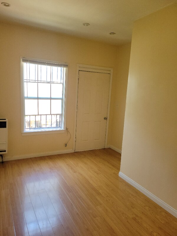 230 Columbia Pl Unit downstairs