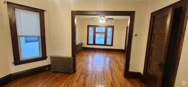 Building Photo - 3120 Bryant Ave S Unit 3 Rental