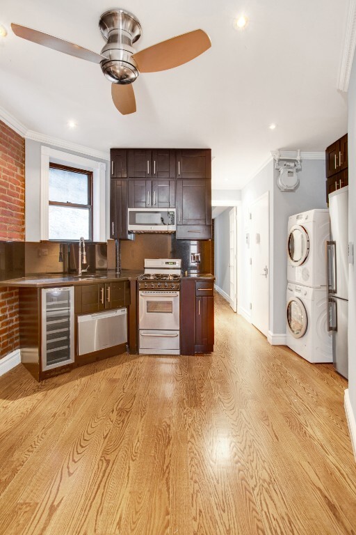 Photo - 219 E 23rd St Apartamento Unidad 15