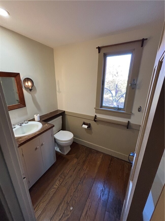 Photo - 930 W Bloomfield Rd