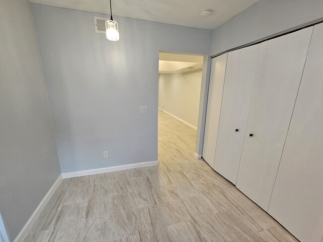 Photo - 35 Summercreek Dr