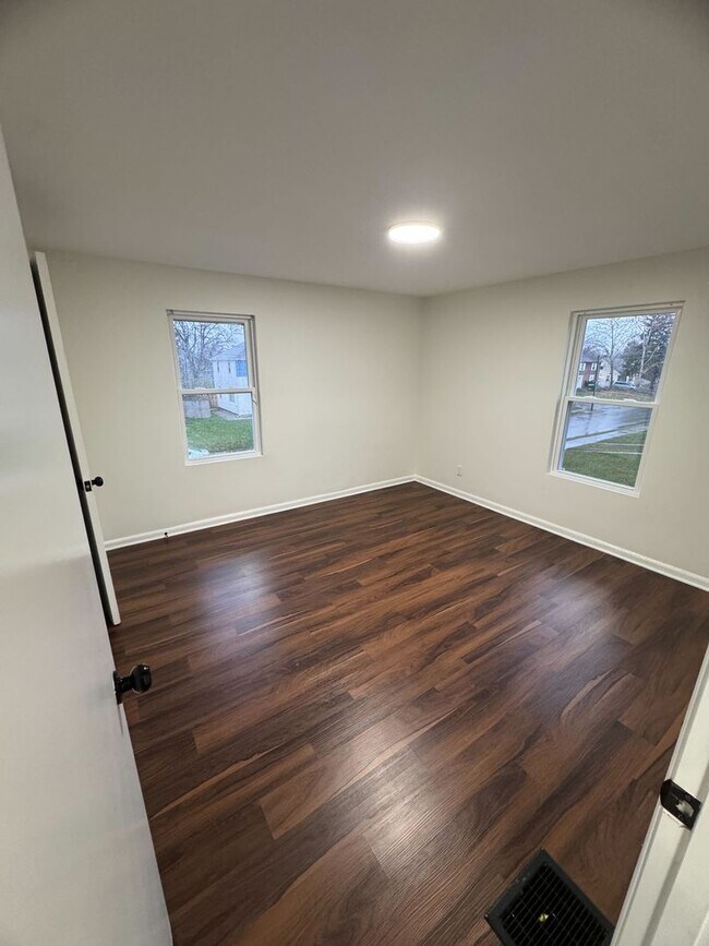 Photo - 1292 E 25th Ave Unit 1