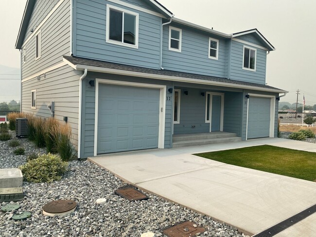 51 Phoebe Ln Unit F12