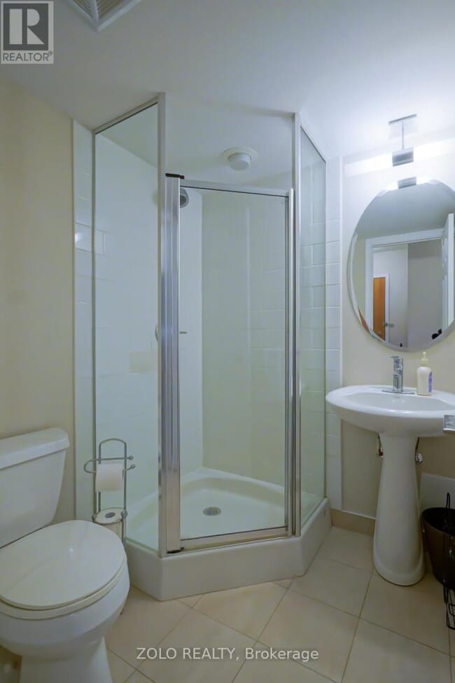 Photo - 736 Spadina Ave. Unit 1404