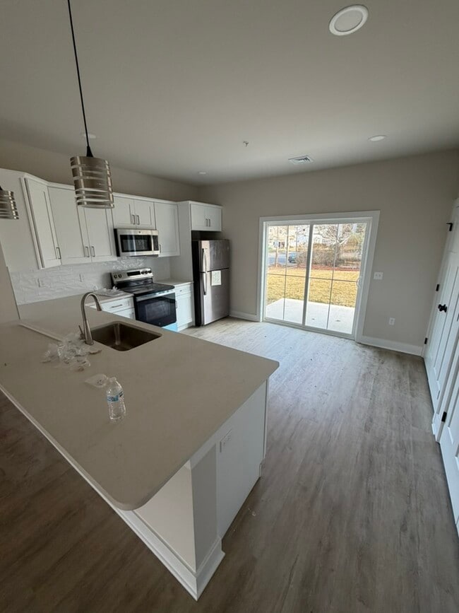 Photo - 1411 Greenview Dr Unidad Greenview towns