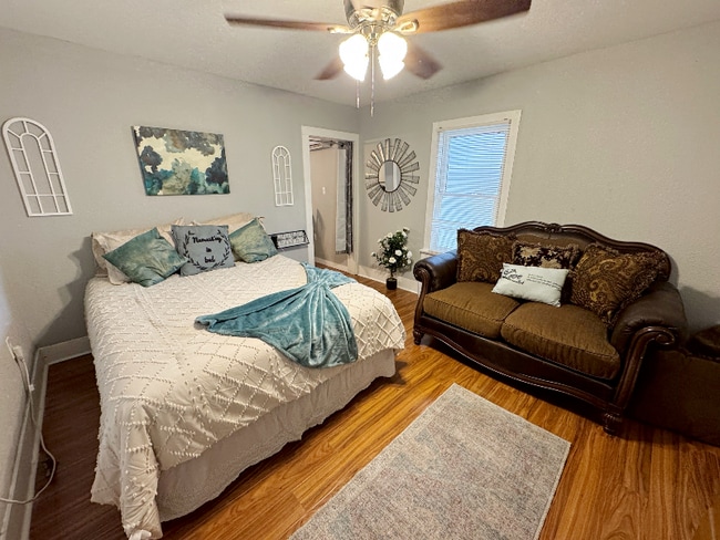 Photo - 2015 Beaver Ln